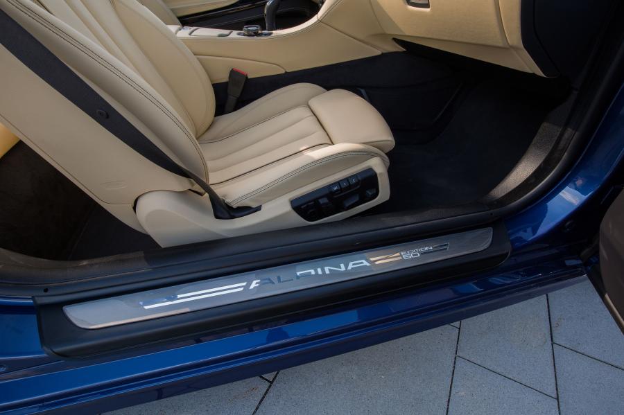 Интерьер Alpina B6 Bi-Turbo Cabrio Edition 50 (F12) 2015 года  (фото 14 из 26)